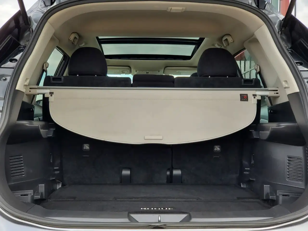 Nissan Rogue снимка Nissan Rogue