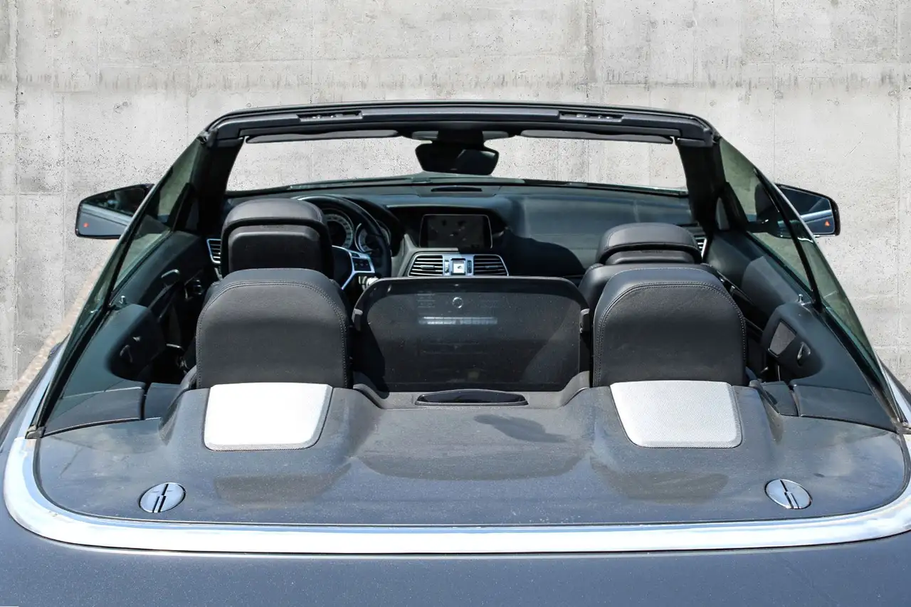 Mercedes-Benz E-Class fotografie Mercedes-Benz E-Class