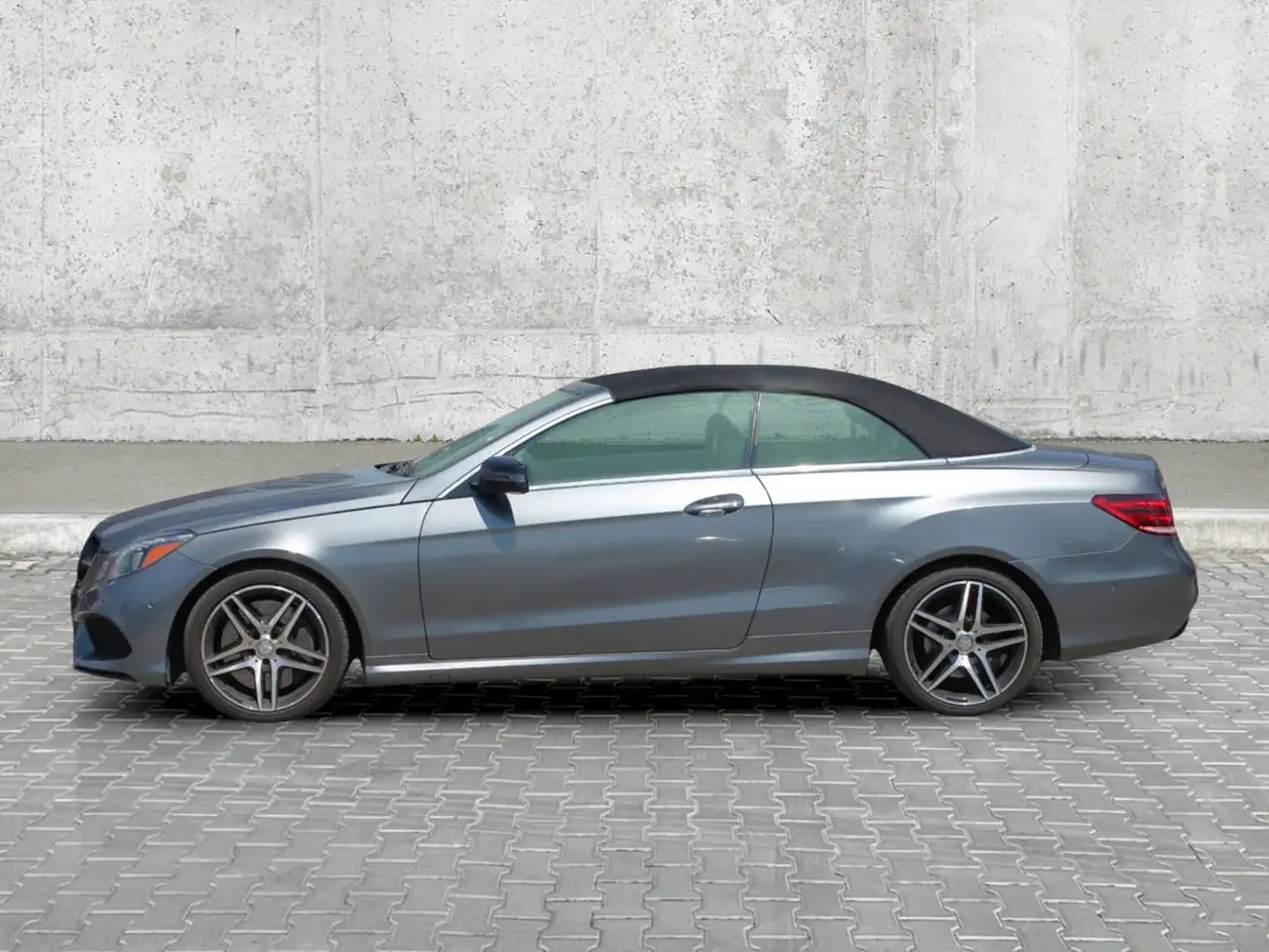 Mercedes-Benz E-Class fotografie Mercedes-Benz E-Class
