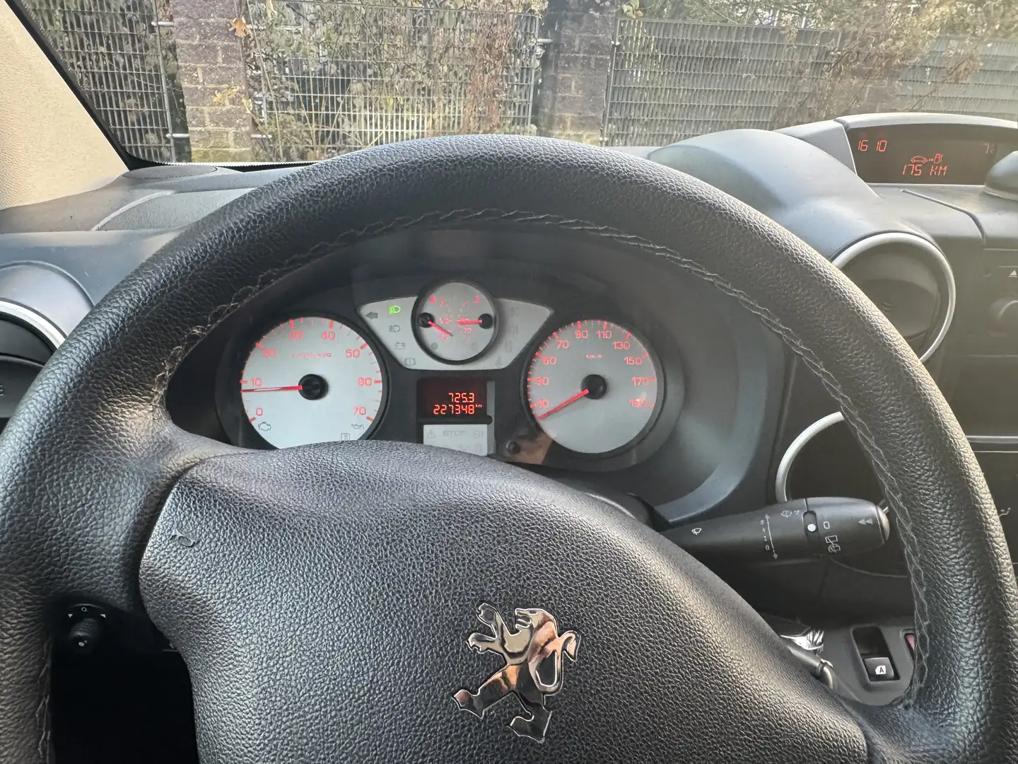 Peugeot Partner Tepee 1.6 HDi 90ch Zénith - 2