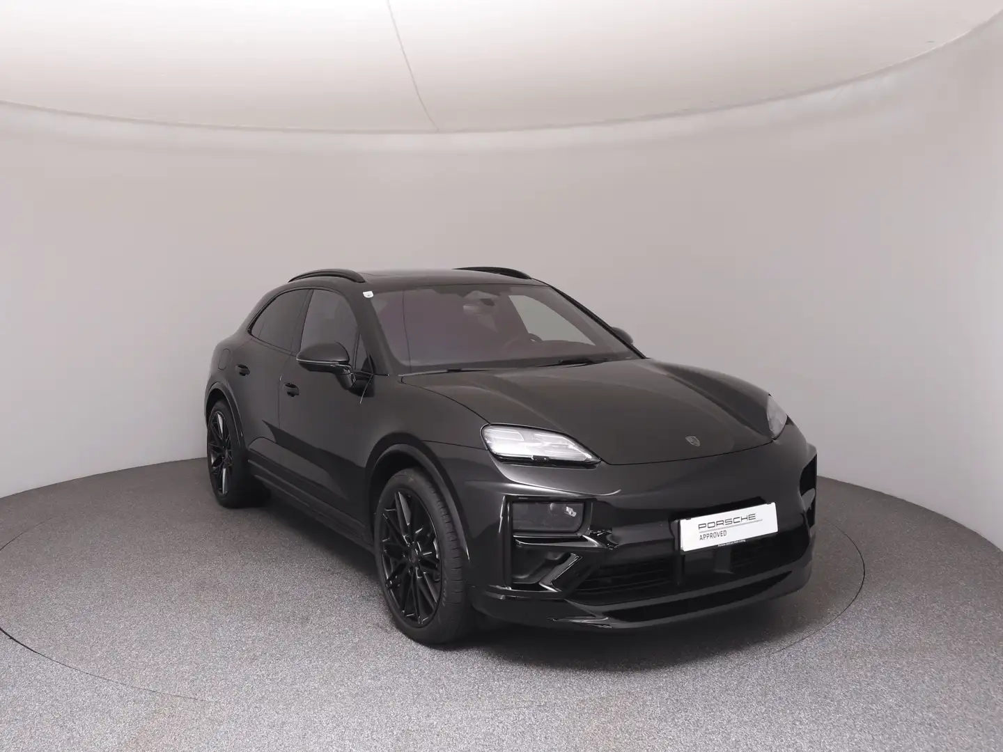 Porsche Macan Turbo Schwarz - 2