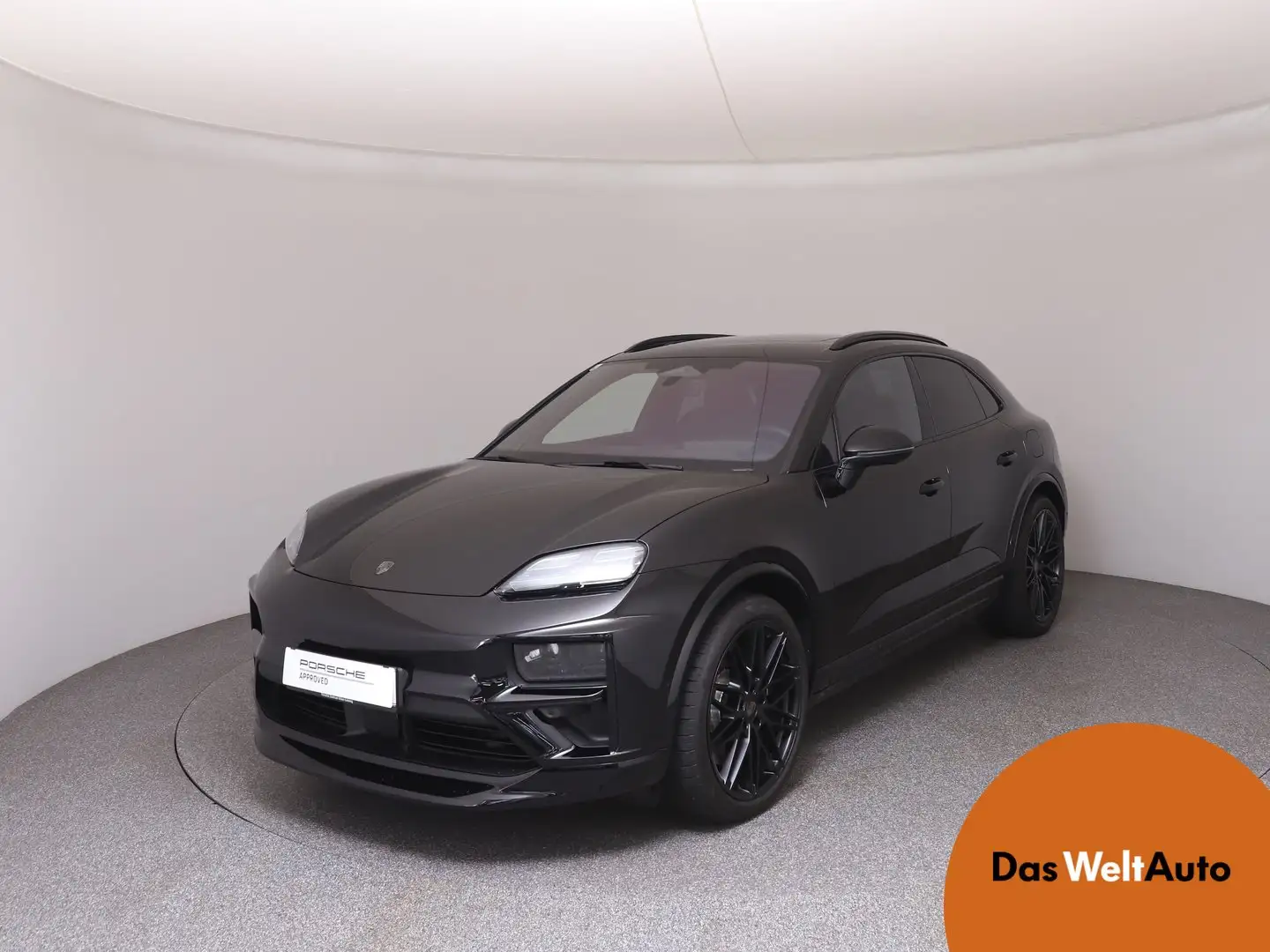 Porsche Macan Turbo Schwarz - 1