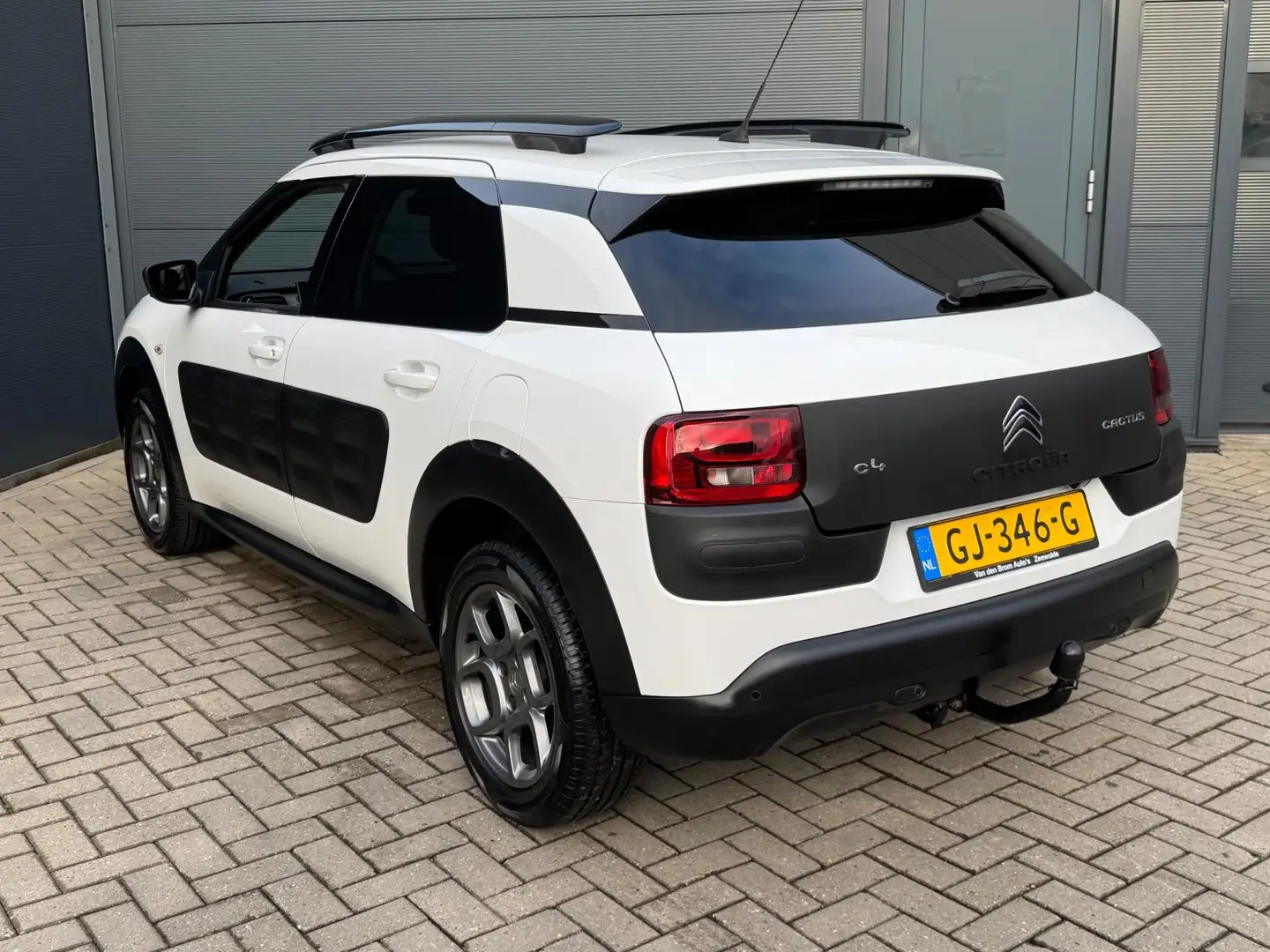 Citroen C4 Cactus 1.2 e-VTi Shine Automaat / Camera / Trekhaak / Nap Blanc - 2