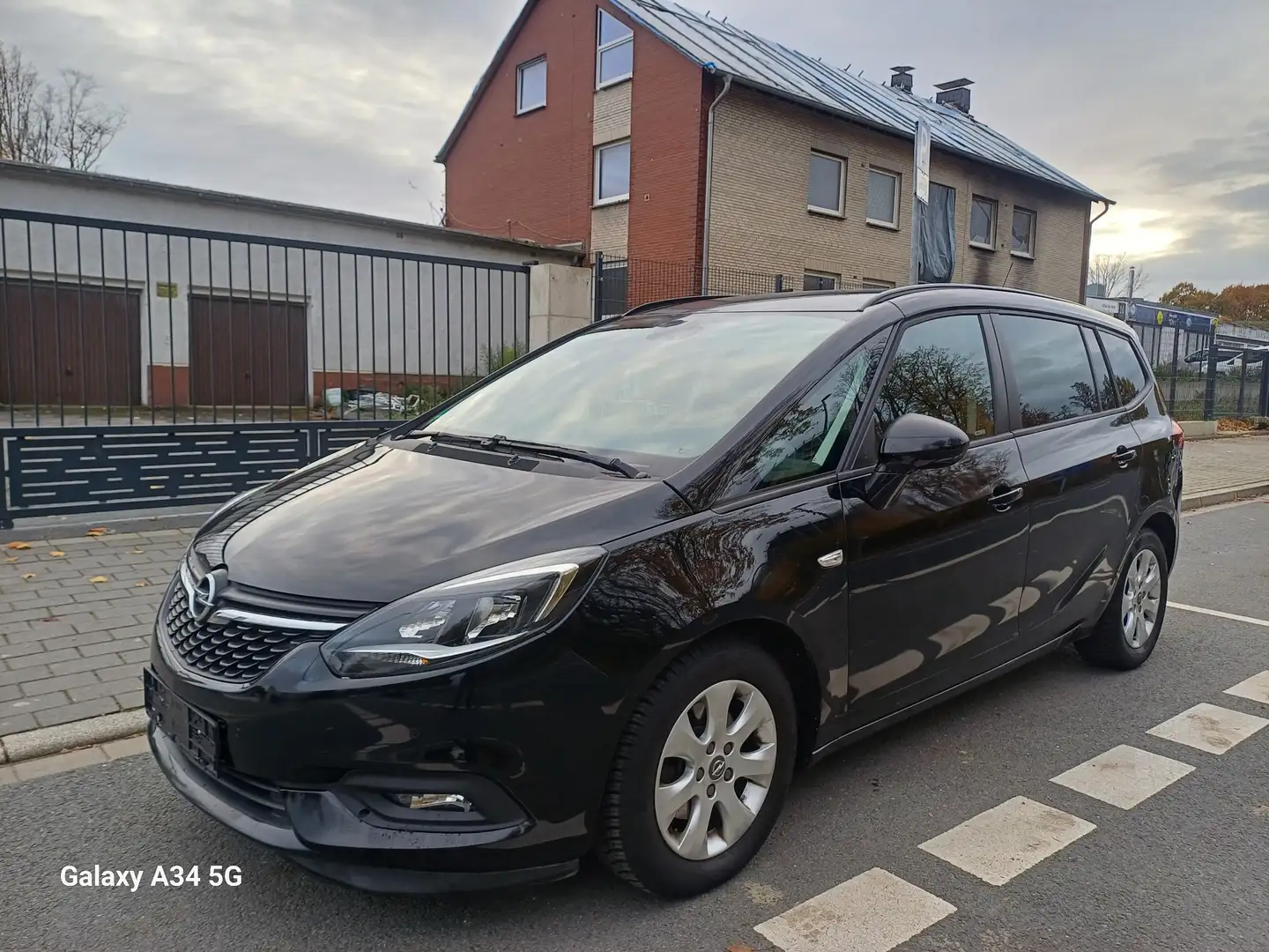 Opel Zafira Edition"Aus 1.Hand,Allwetterreifen" Schwarz - 2