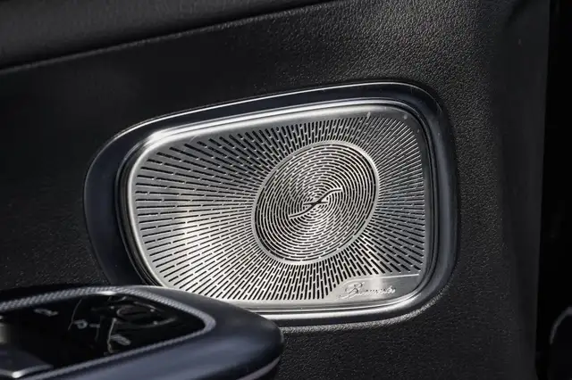 Mercedes-Benz 300 view 11