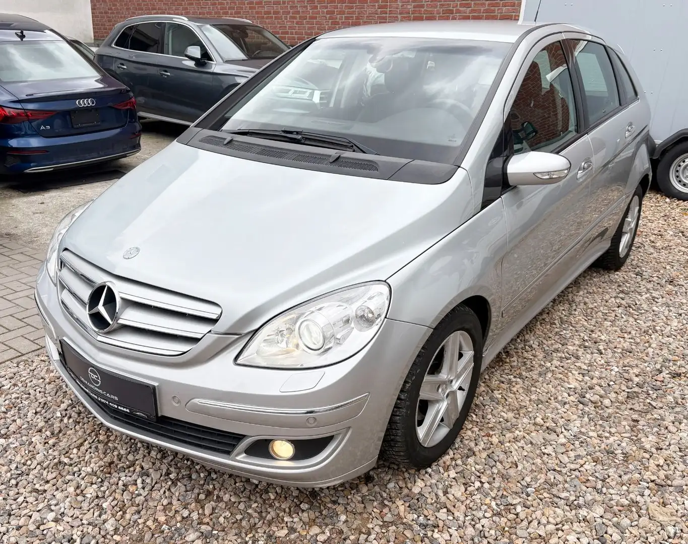 Mercedes-Benz B 200 Automatik TüvNEU Sitzheizung Einparkhilfe Argent - 1