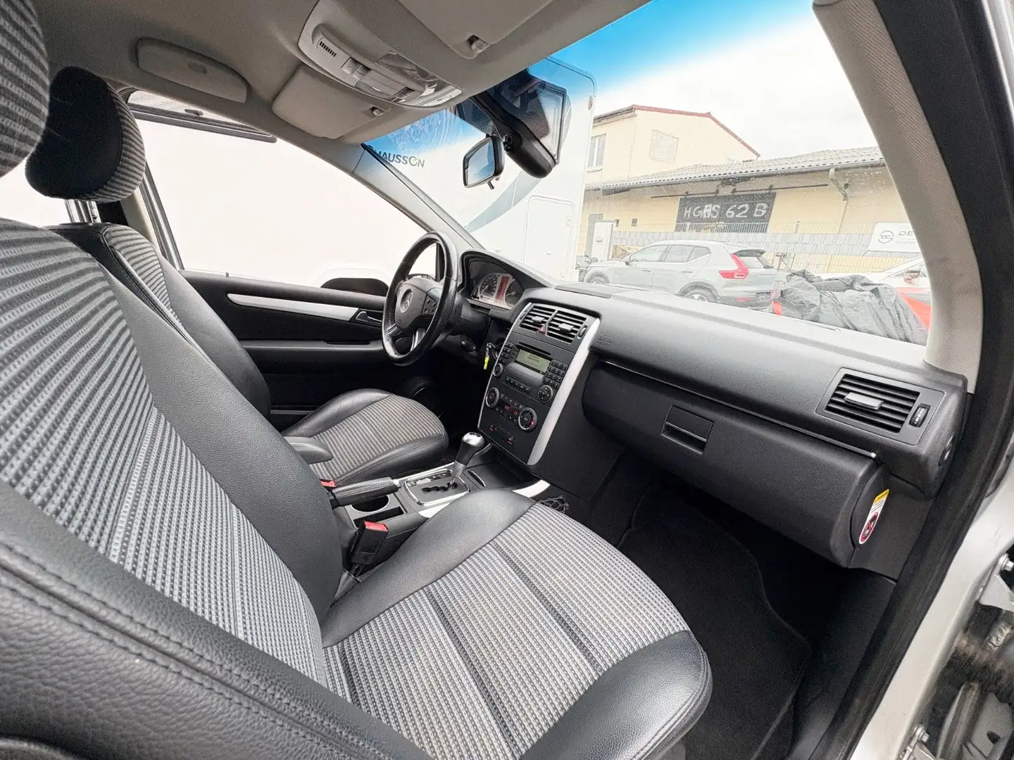 Mercedes-Benz B 200 Automatik TüvNEU Sitzheizung Einparkhilfe Argent - 2