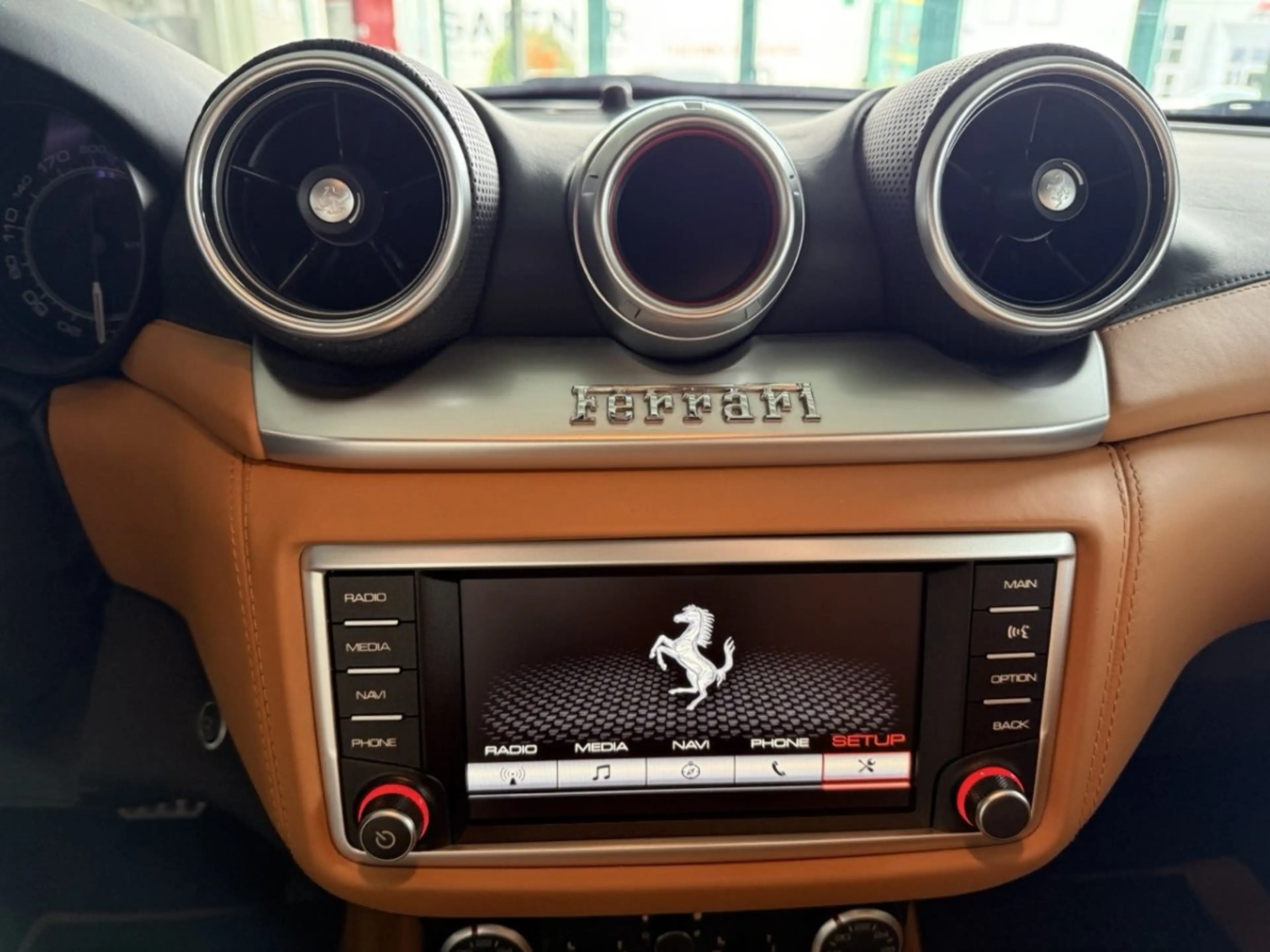 Ferrari California T Handling-Speciale — photo 13