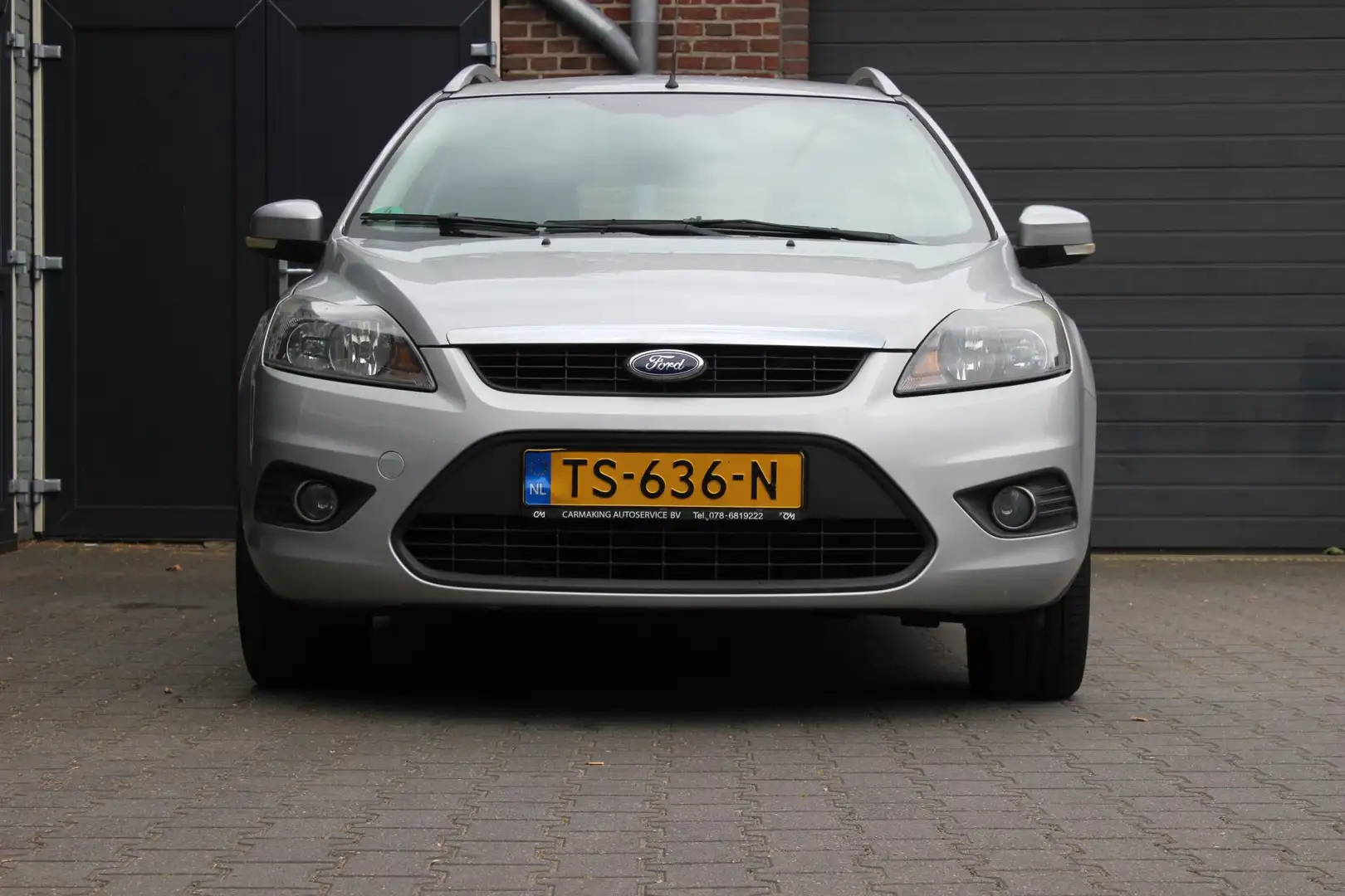 Ford Focus Wagon 1.6 Titanium| 1jaar APK Grijs - 2