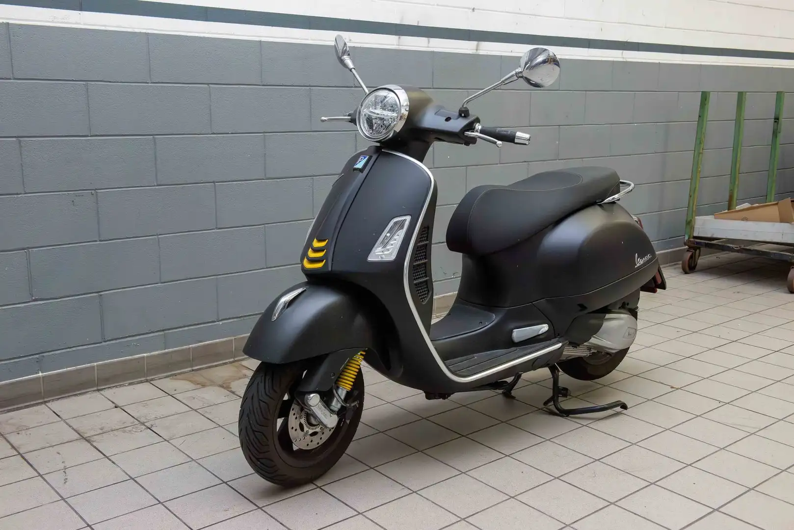 Vespa GTS 300 super hpe - 1