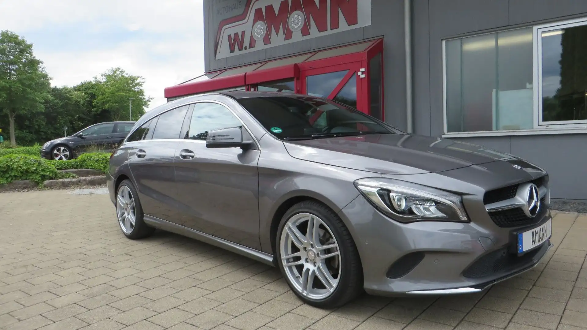 Mercedes-Benz CLA 180 CLA Shooting Brake Navi AHK siva - 1