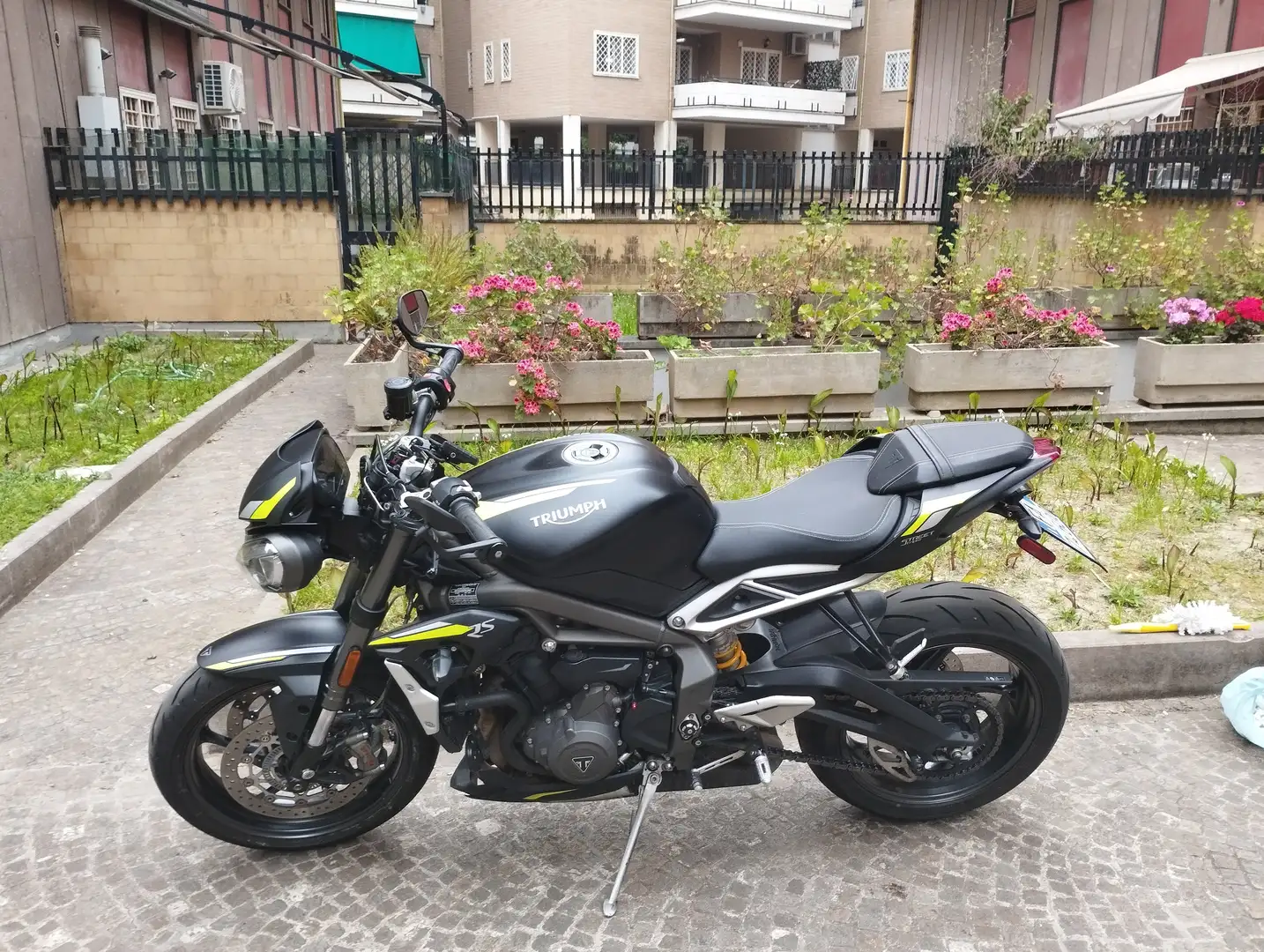 Triumph Street Triple RS RS 2022 Fekete - 1