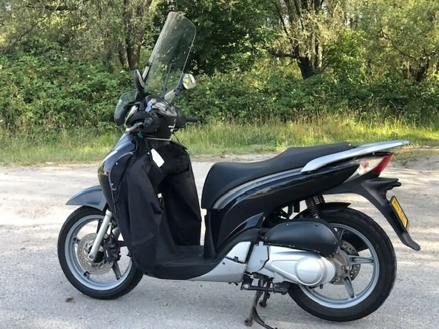 Honda SH 150 sh 150i Zwart - 2