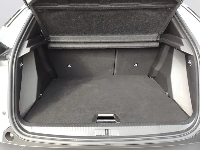Peugeot 2008 view 7