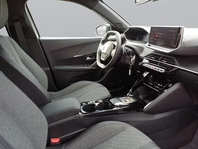 Peugeot 2008 view 11
