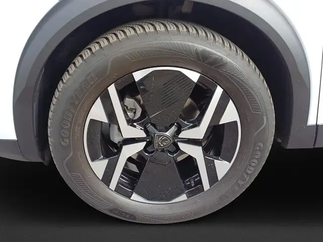 Peugeot 2008 view 8