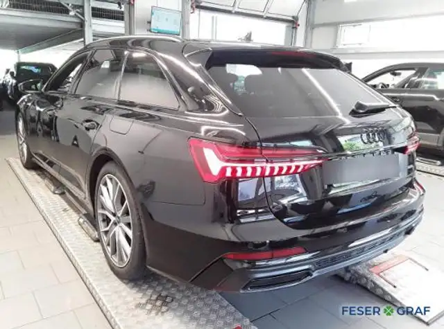 Audi A6 view 4
