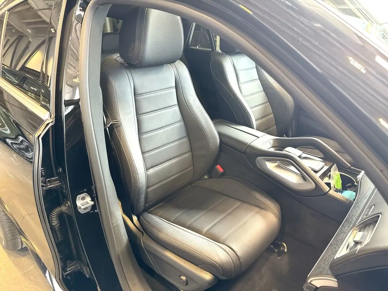 Mercedes-Benz GLE снимка Mercedes-Benz GLE