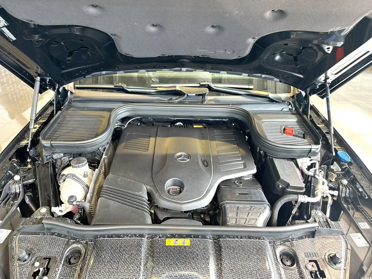 Mercedes-Benz GLE снимка Mercedes-Benz GLE