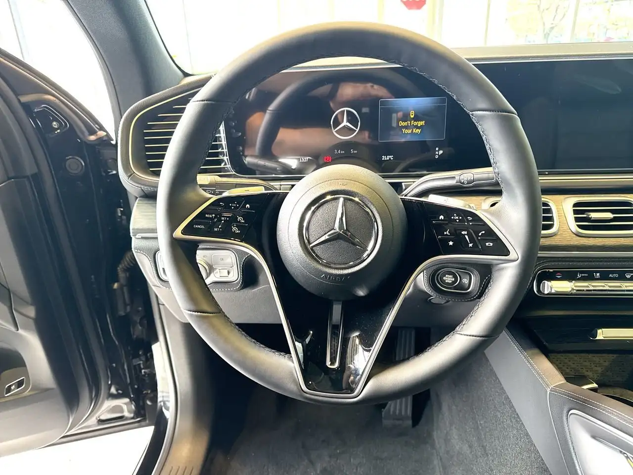 Mercedes-Benz GLE снимка Mercedes-Benz GLE