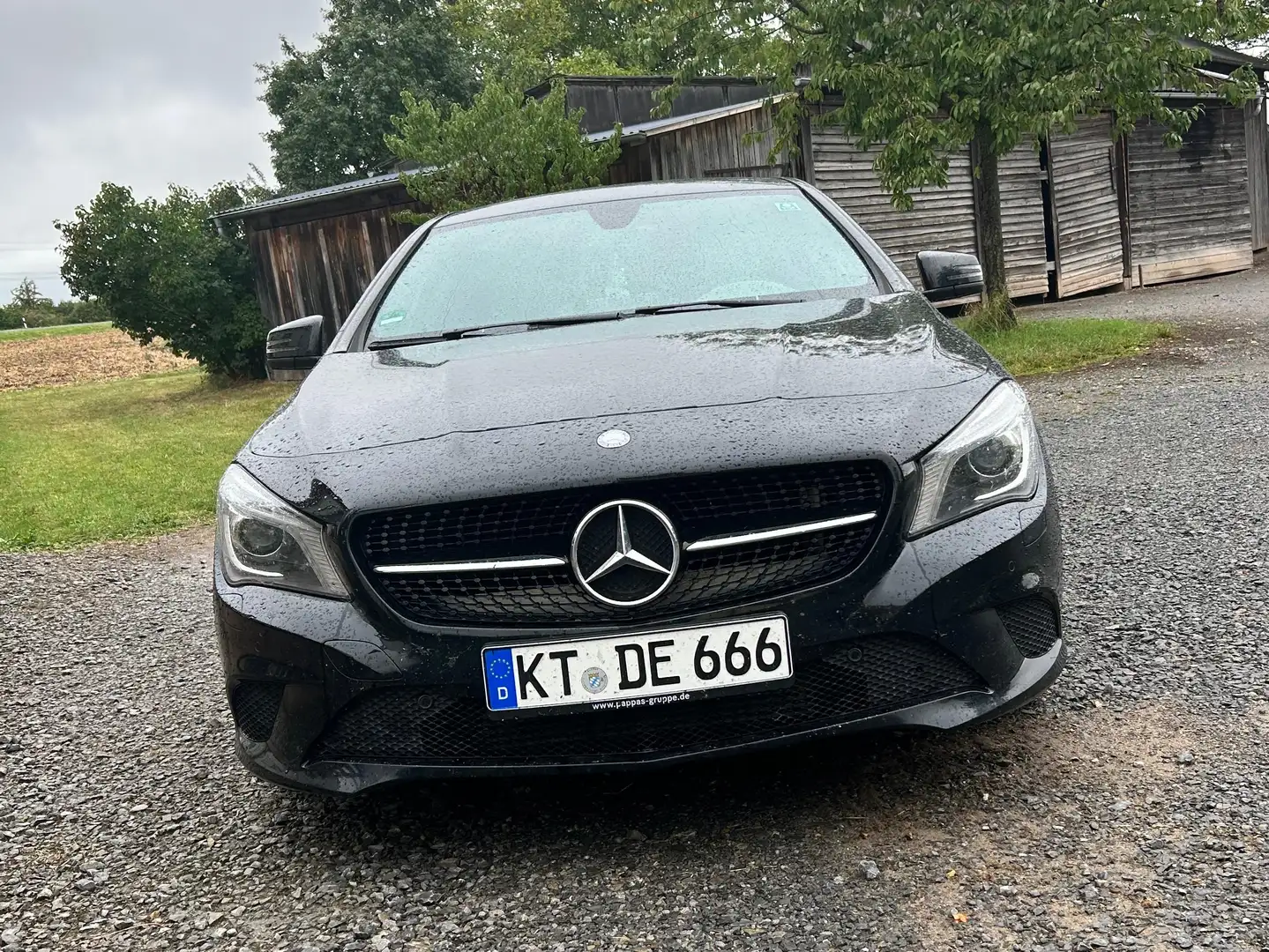 Mercedes-Benz CLA 200 CLA Shooting Brake 200 7G-DCTUrban Schwarz - 1