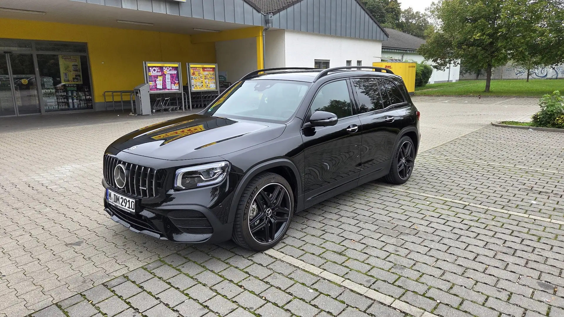 Mercedes-Benz GLB 35 AMG Multibeam/Panorama/Leder/AHK/HUD/Burmeister Schwarz - 1
