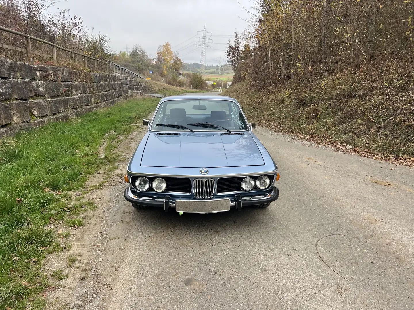 BMW E9 3.0 CSI - Klassiker mit Stil Blau - 2
