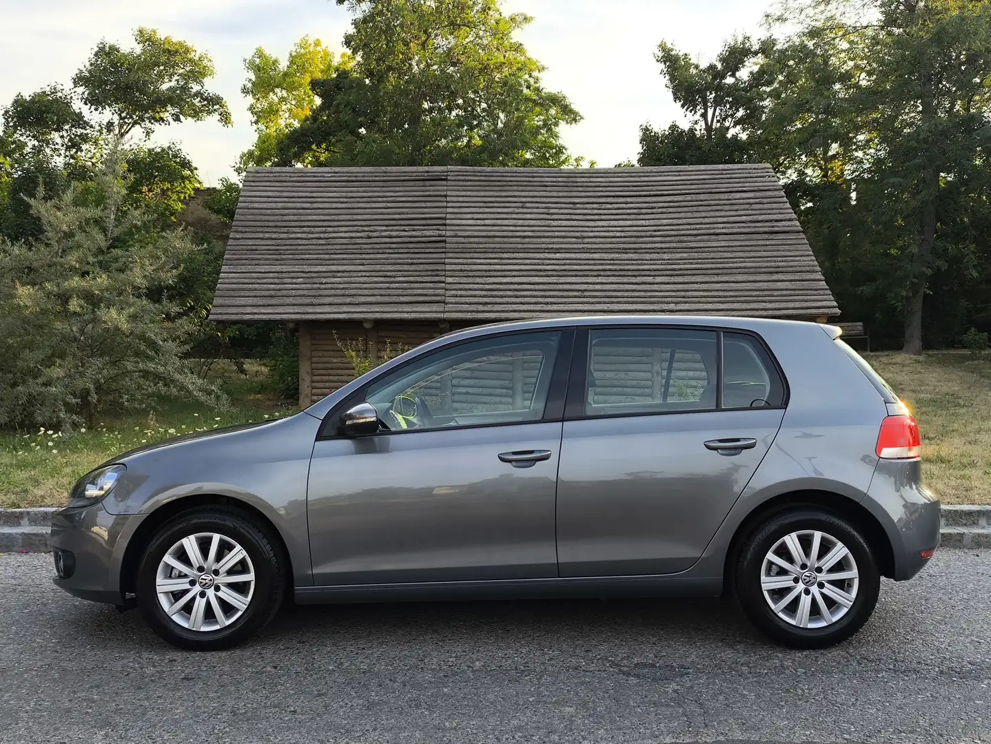 Volkswagen Golf Trendline 1,4 - 2