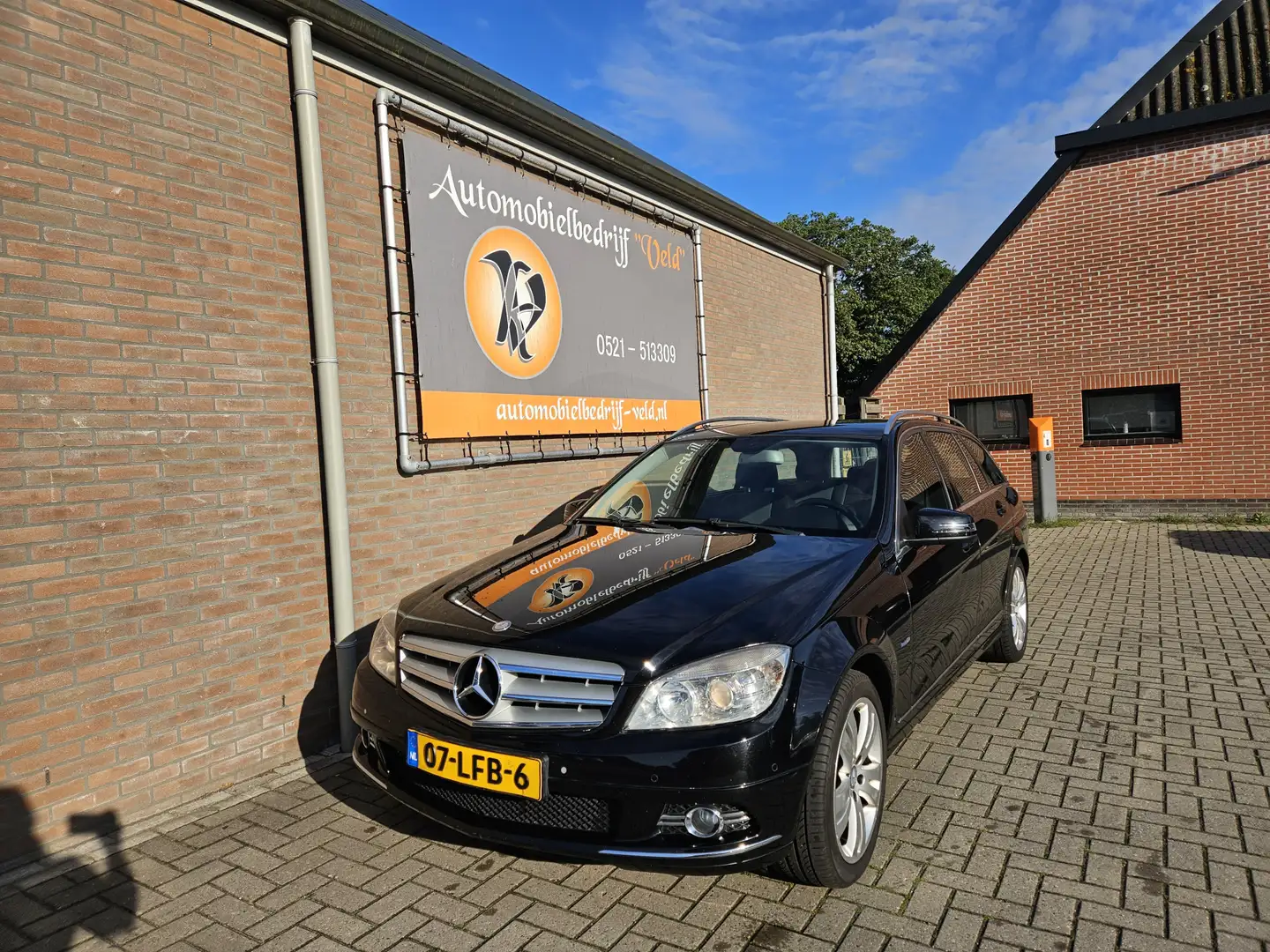Mercedes-Benz C 180 Estate K BlueEFFICIENCY Business Edition Avantgard Zwart - 1
