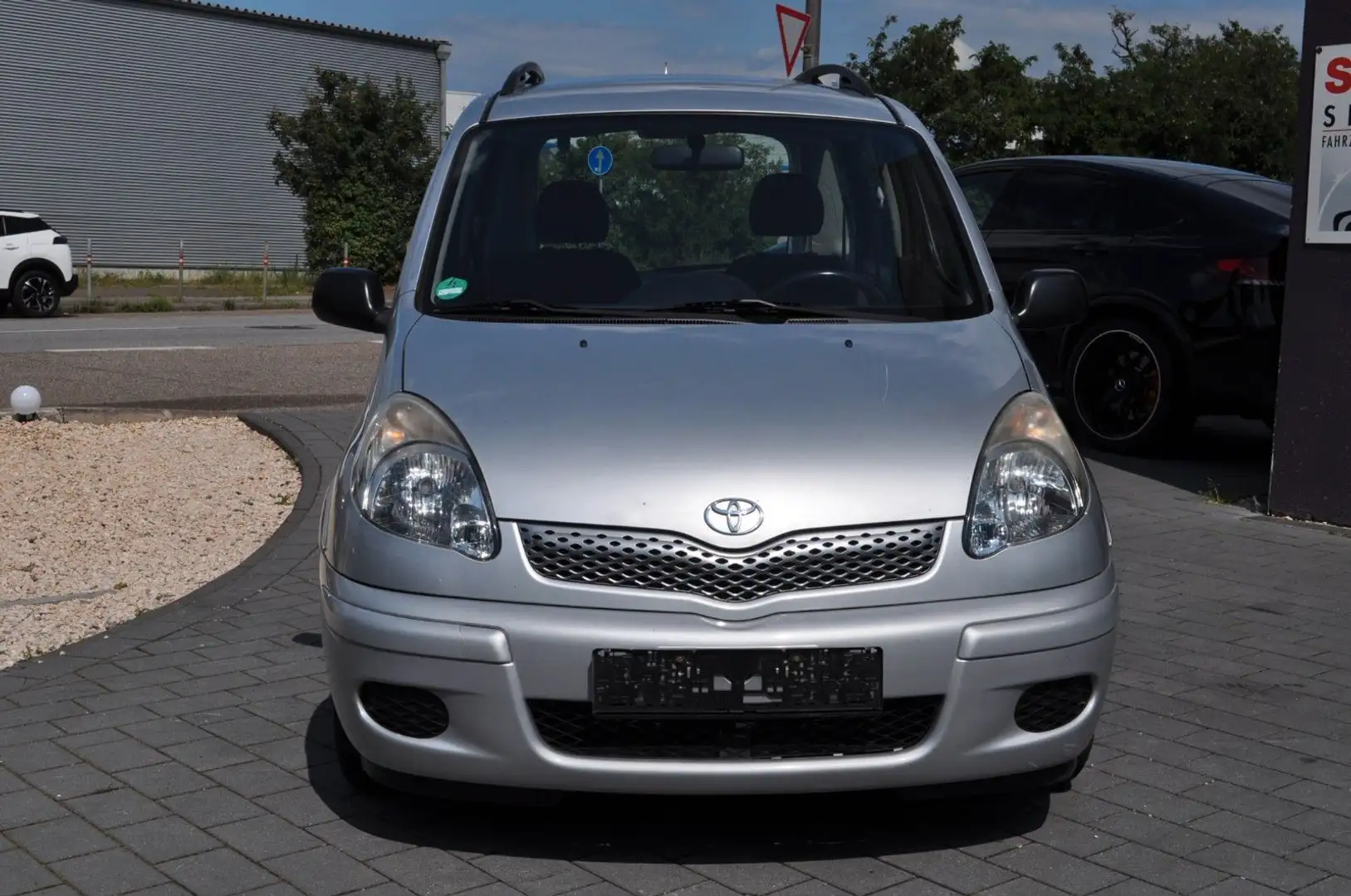 Toyota Yaris Verso 1.4 D-4D Sol * 85.500 KM - TÜV NEU * Silber - 2