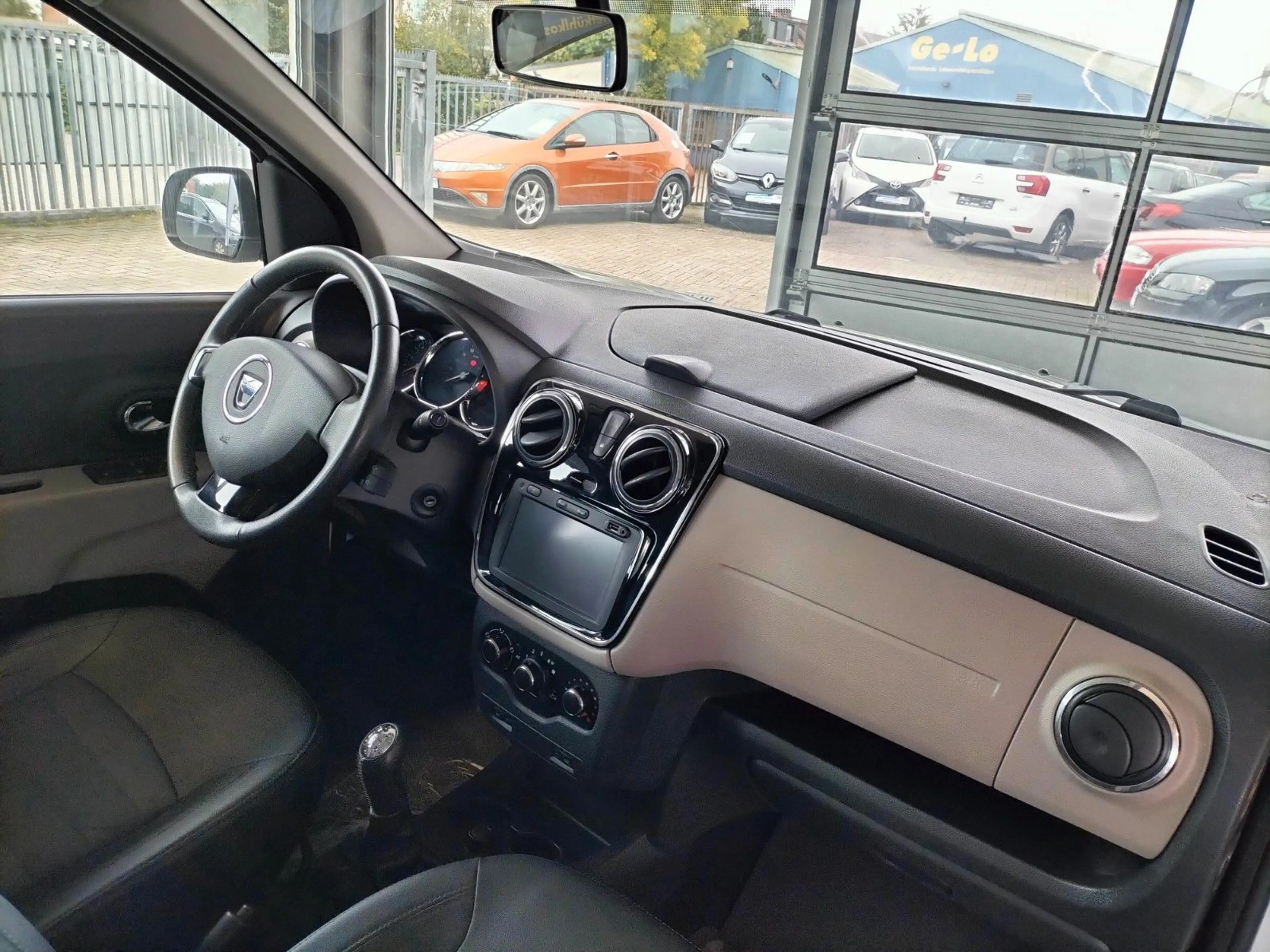 Dacia Lodgy Prestige — photo 8