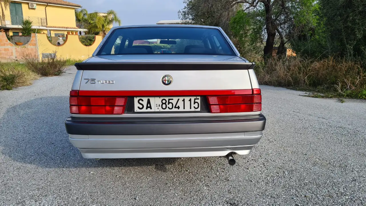 Alfa Romeo 75 1.8 Turbo ASN "SERIE NUMERATA" ORIGINALE KM 77.000, foto 6