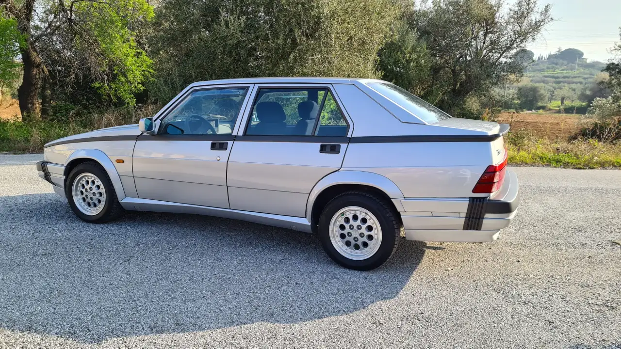 Alfa Romeo 75 1.8 Turbo ASN "SERIE NUMERATA" ORIGINALE KM 77.000, foto 4