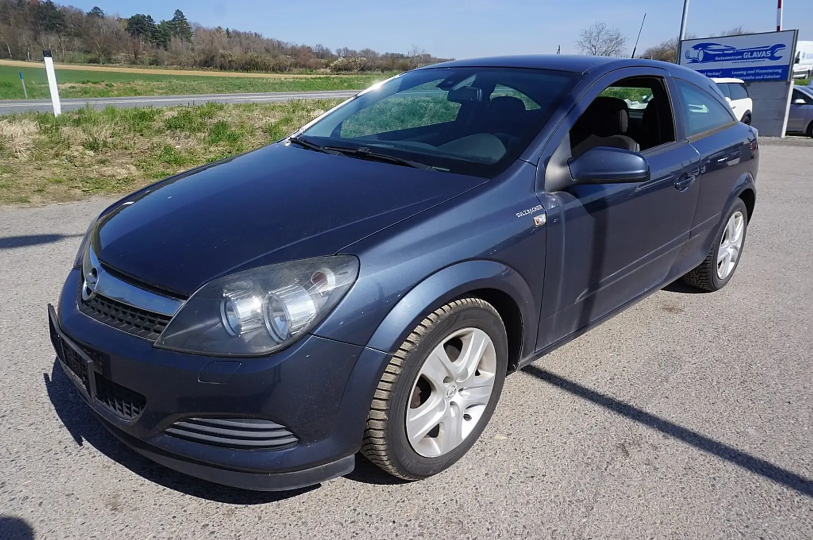 Opel Astra 1,4 GTC Edition Blau - 1