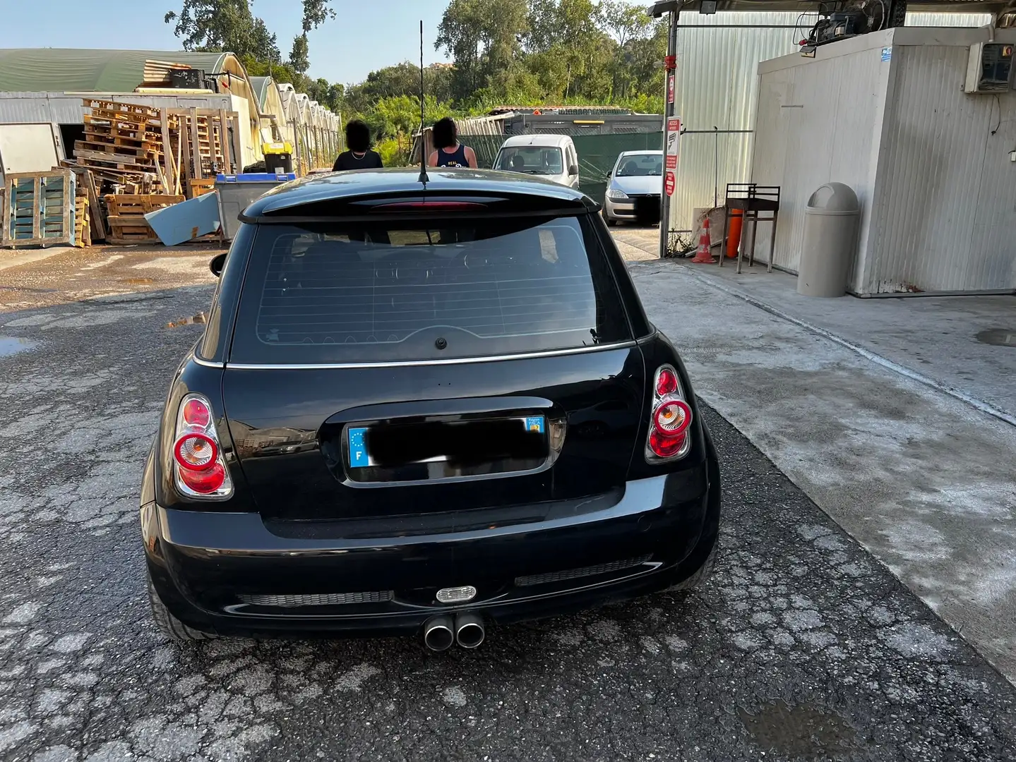 MINI Cooper S 1.6 Чорний - 2