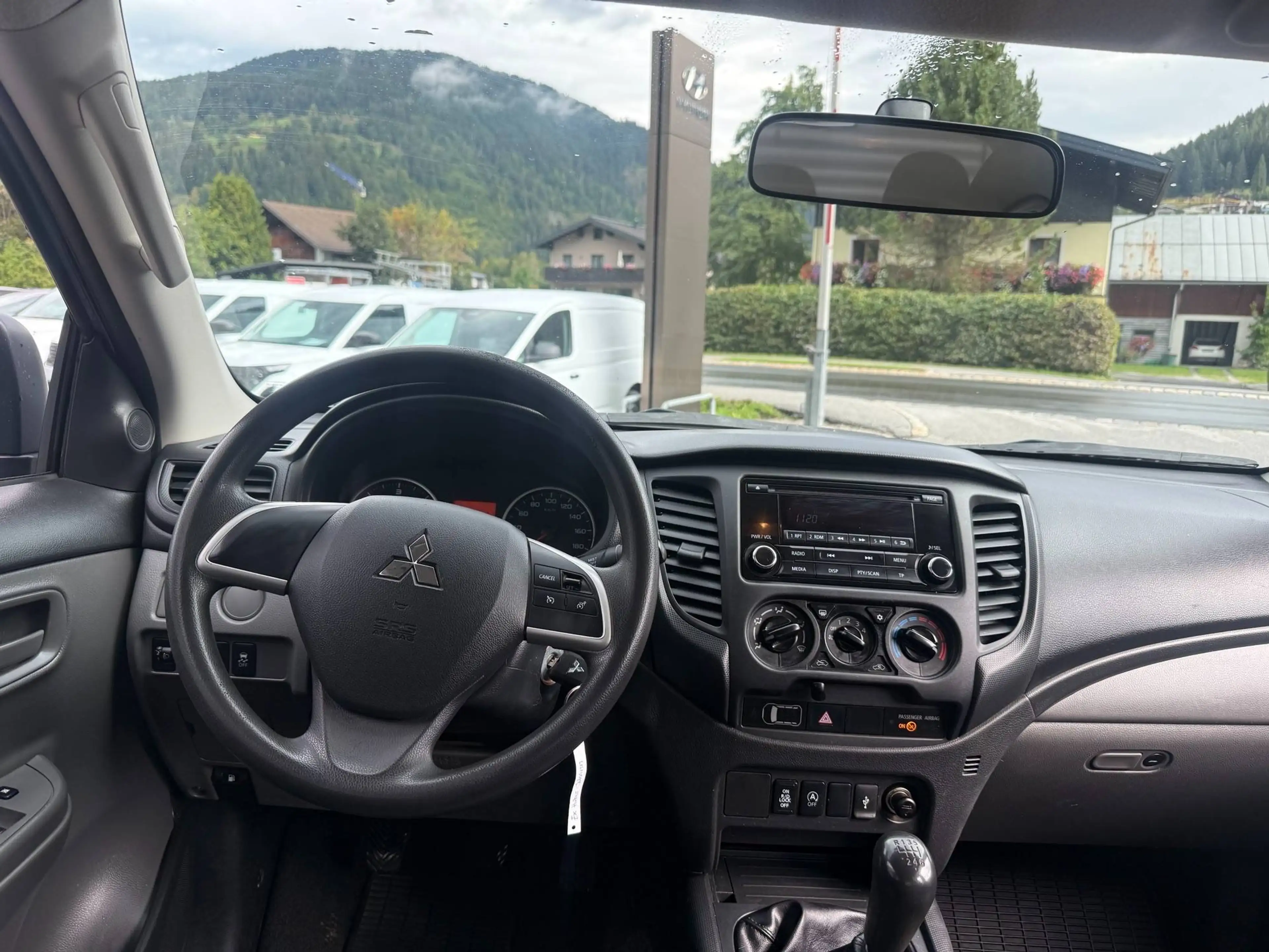 Mitsubishi L200 Invite Doppelkabine — photo 10