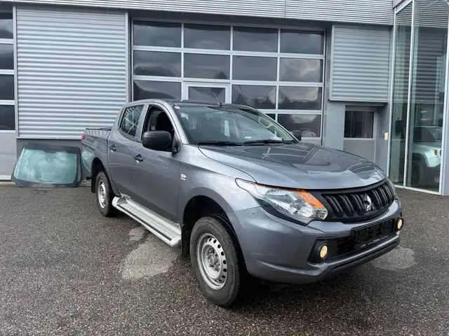 Mitsubishi L200 Invite Doppelkabine