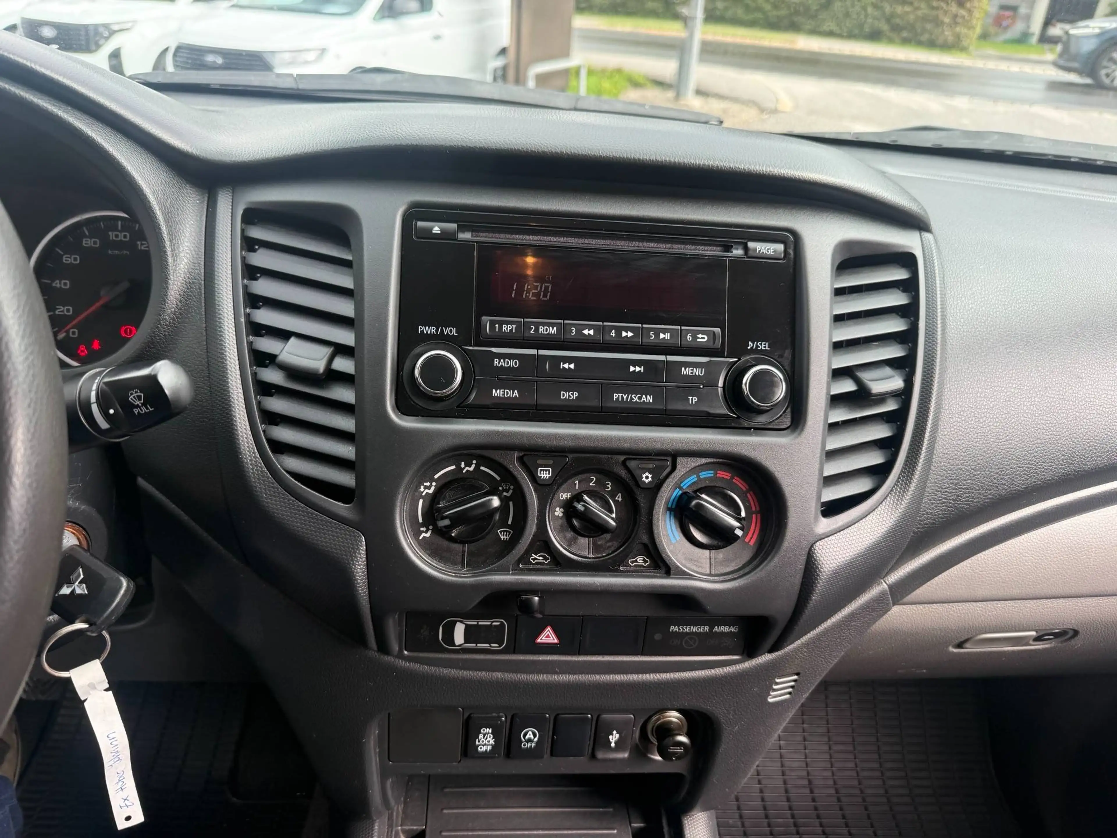 Mitsubishi L200 Invite Doppelkabine — photo 7