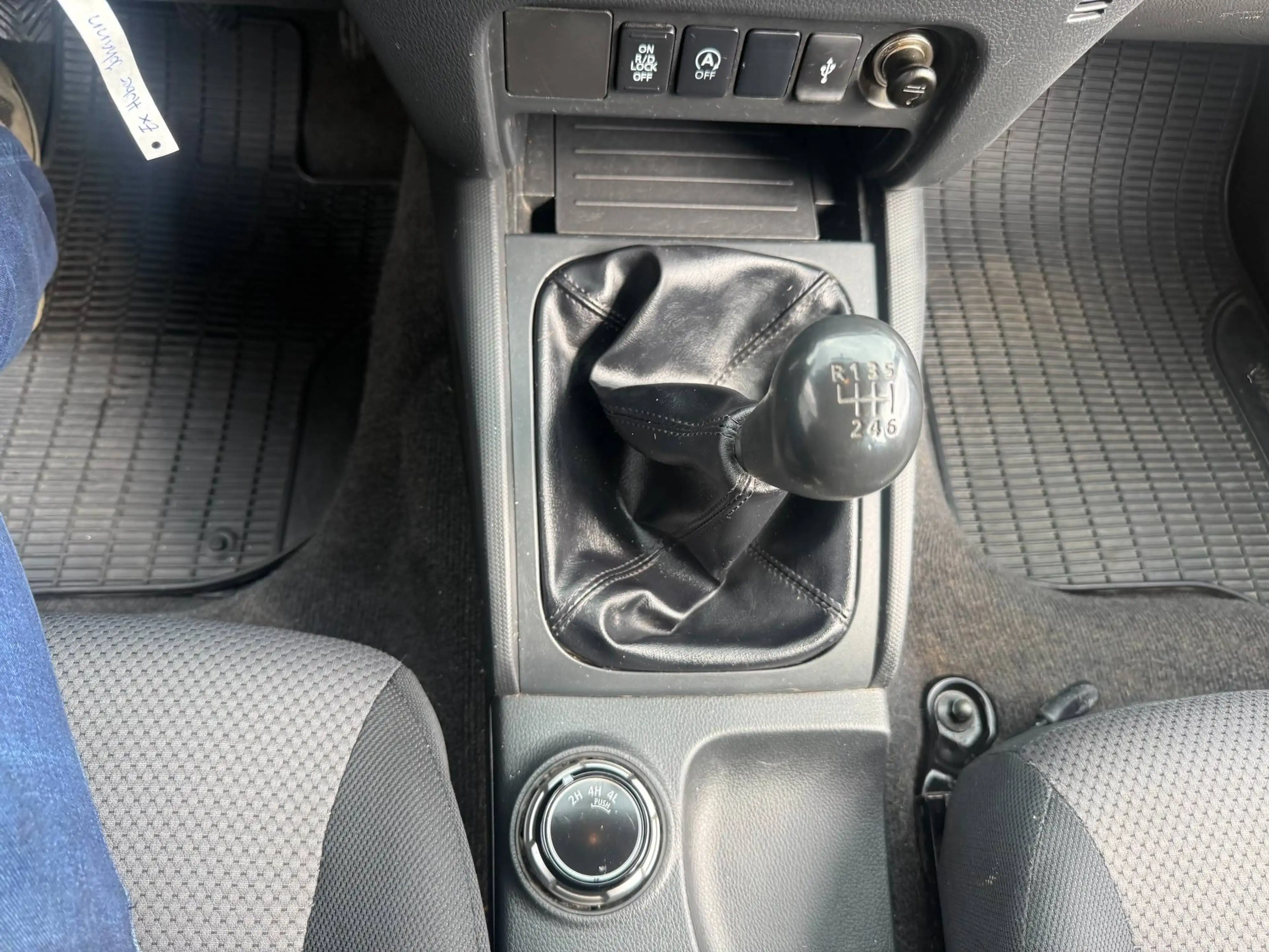 Mitsubishi L200 Invite Doppelkabine — photo 8