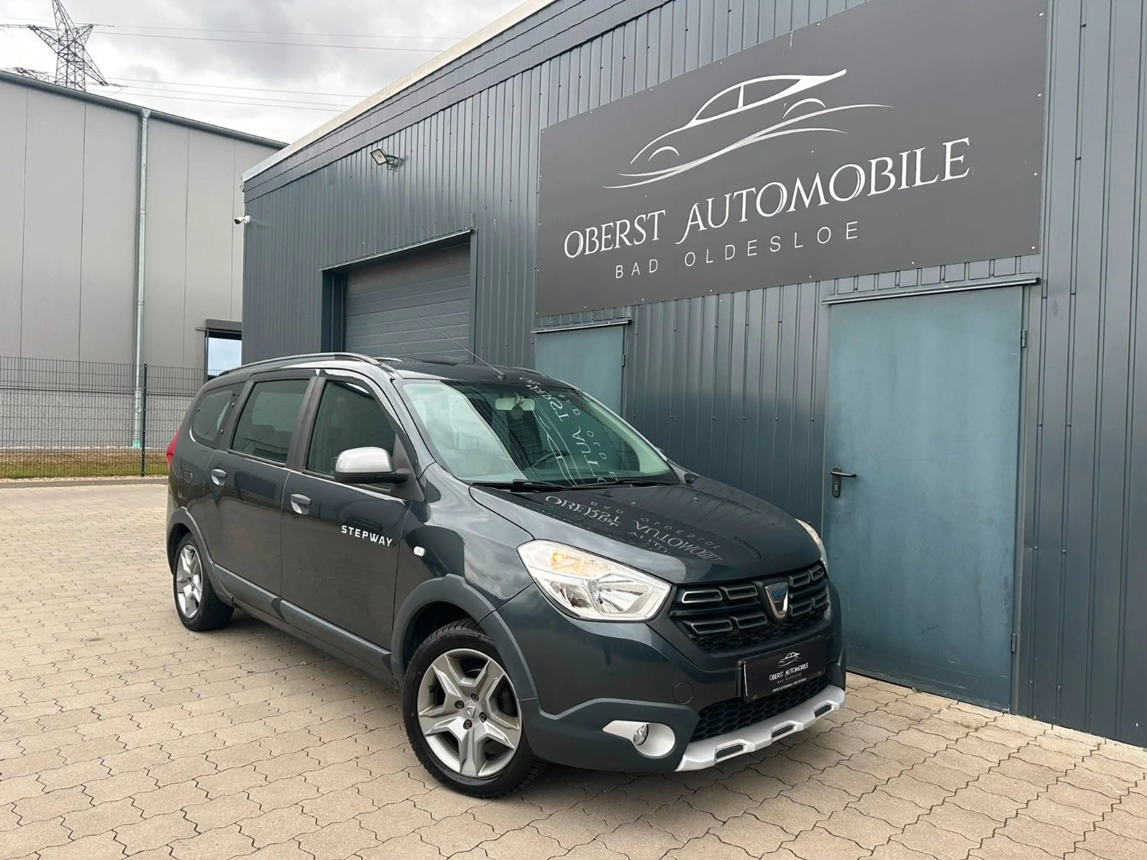 Dacia Lodgy Stepway*1.Hand*7 Sitzer*Kamera*Sitzheizung — photo 8