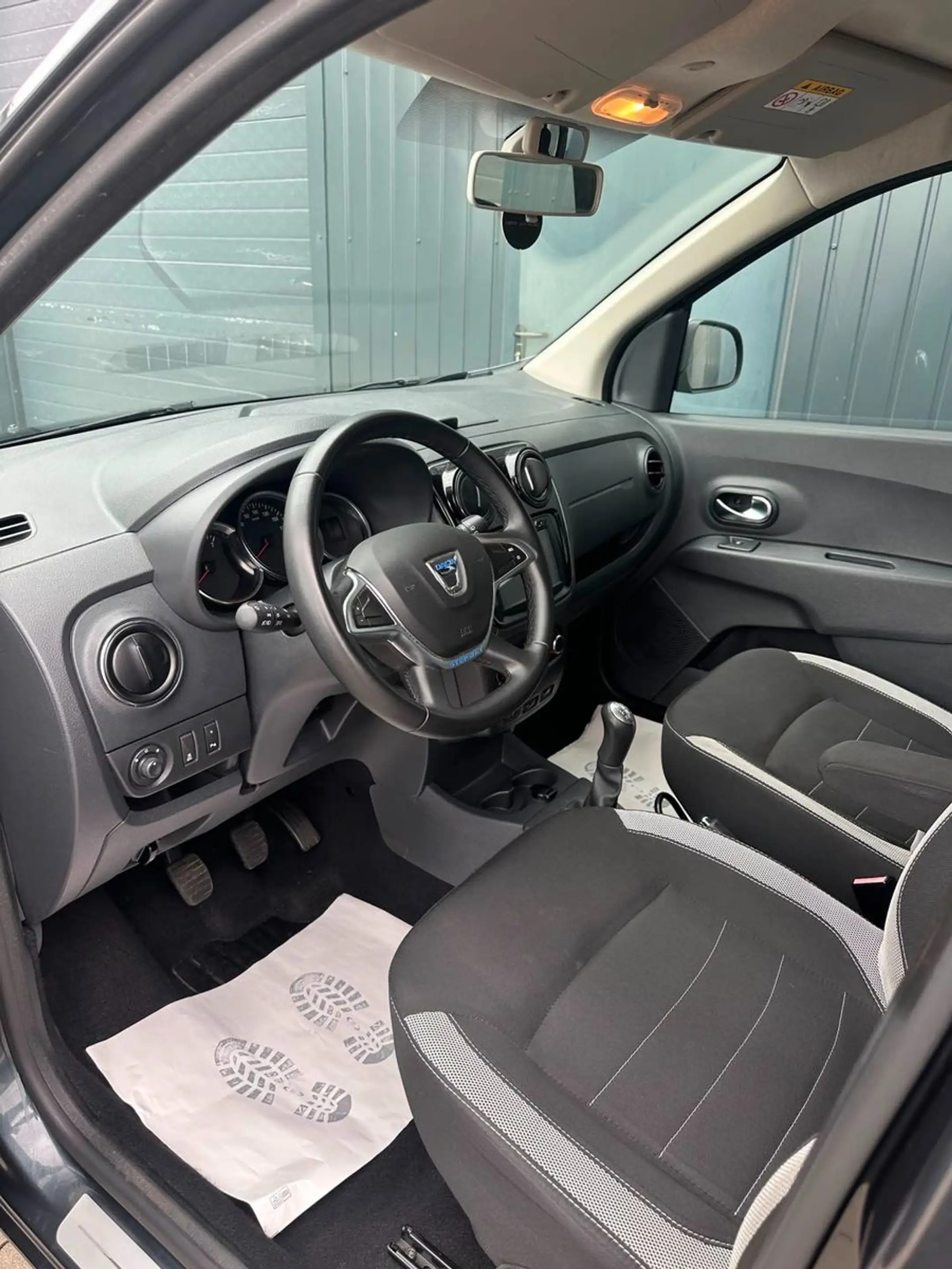 Dacia Lodgy Stepway*1.Hand*7 Sitzer*Kamera*Sitzheizung — photo 11