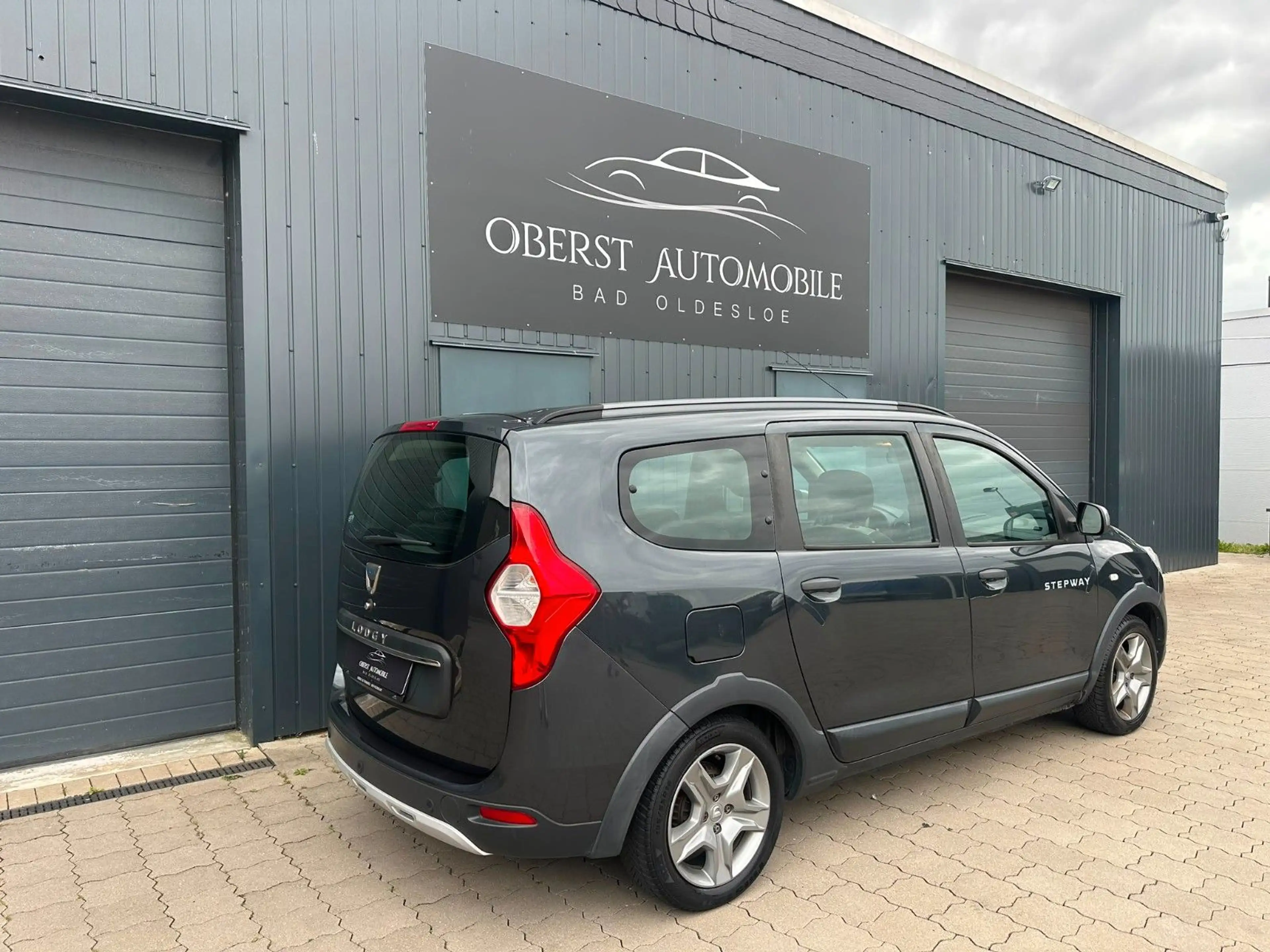 Dacia Lodgy Stepway*1.Hand*7 Sitzer*Kamera*Sitzheizung — photo 6