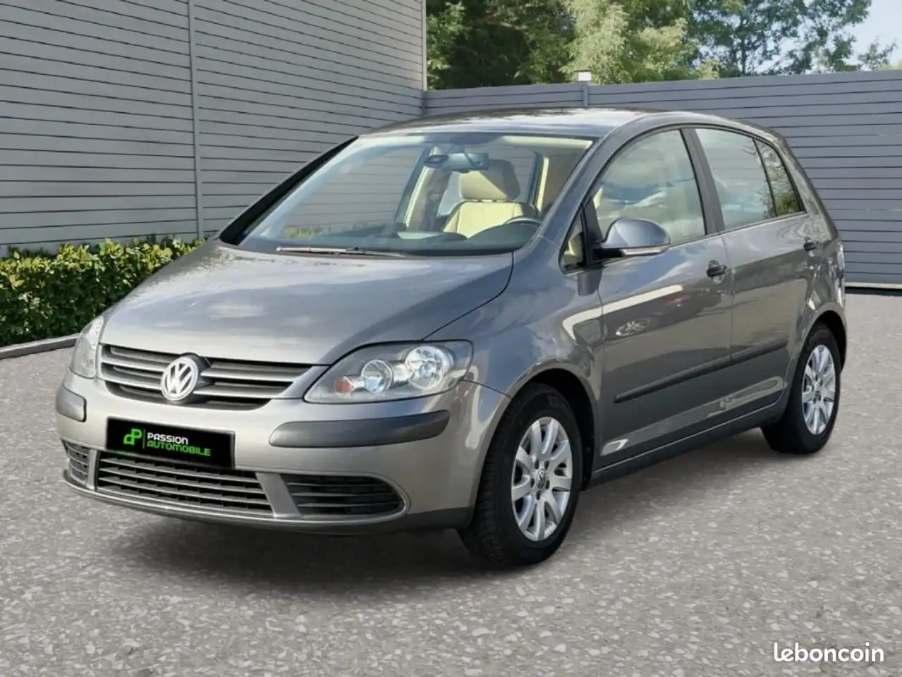 Volkswagen Golf Plus 5 V BlueMotion 1.9L TDI 1ER MAIN