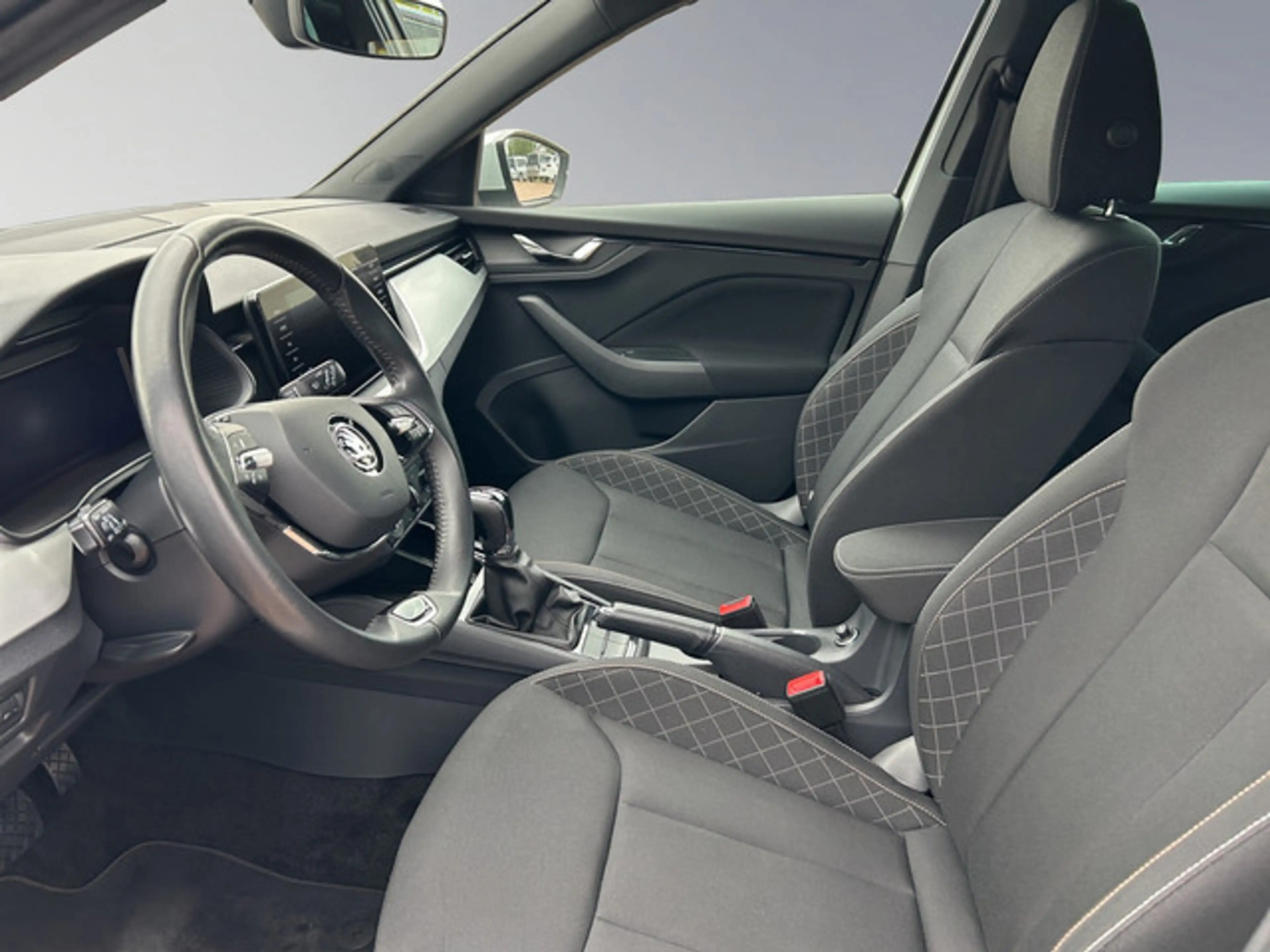 Skoda Kamiq Ambition — photo 11