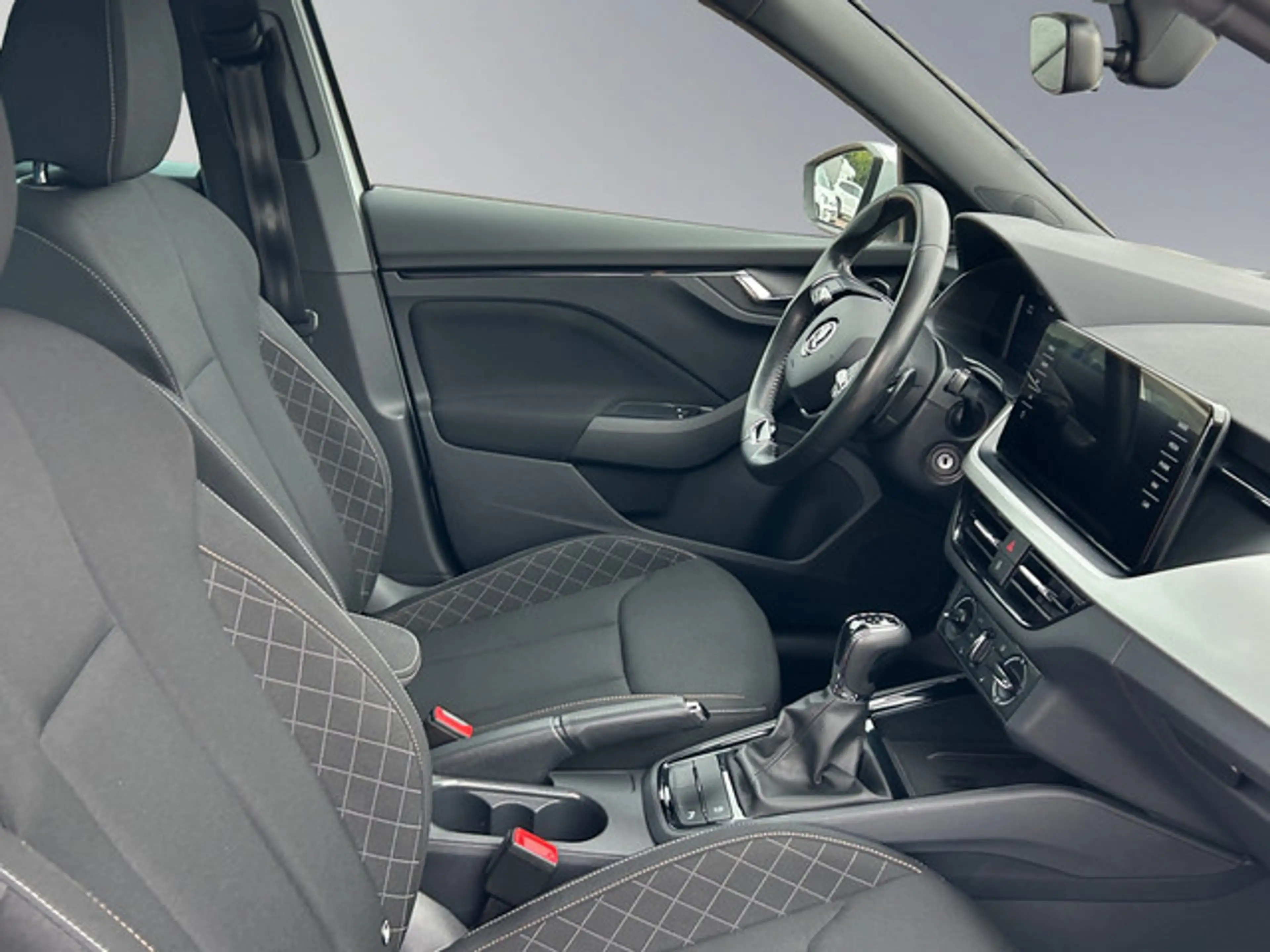 Skoda Kamiq Ambition — photo 18