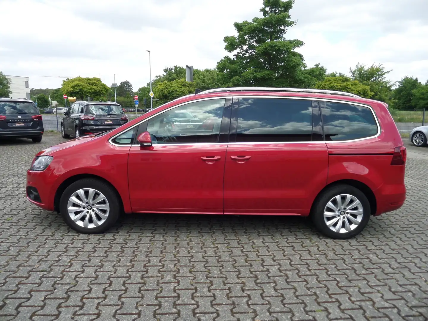 SEAT Alhambra Style 3xel.TÜR+Pano-SD+ACC+3xKlima+AHK+7-Sitzer Rot - 2