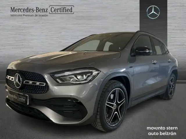 Mercedes-Benz GLA 250 250e