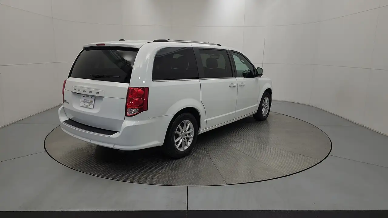 Dodge Grand Caravan снимка Dodge Grand Caravan
