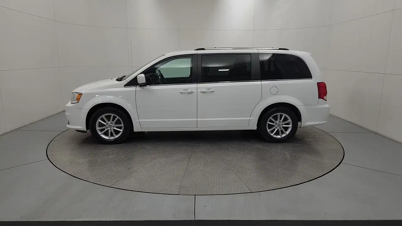 Dodge Grand Caravan снимка Dodge Grand Caravan