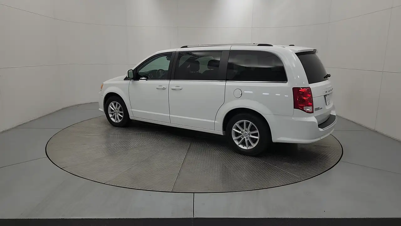Dodge Grand Caravan снимка Dodge Grand Caravan